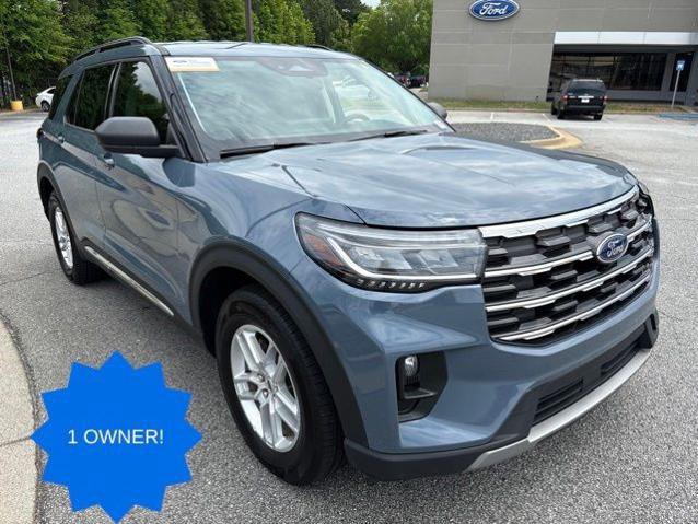 Certified 2025 Ford Explorer Active w/ Active Comfort Package RWD image 2