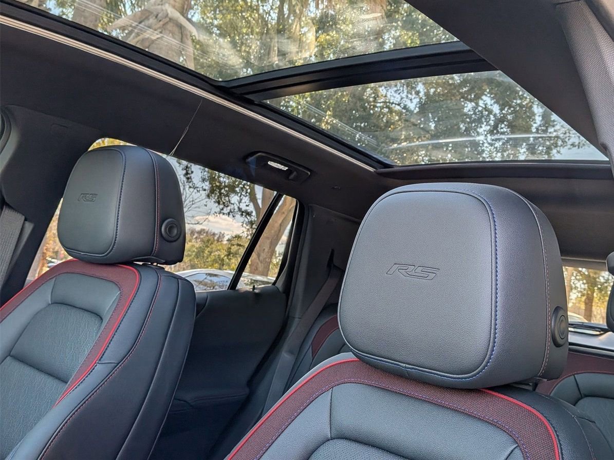 New 2026 Chevrolet Equinox RS w/ Convenience Package III FWD image 18