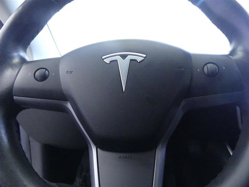 Used 2019 Tesla Model 3 Long Range image 18