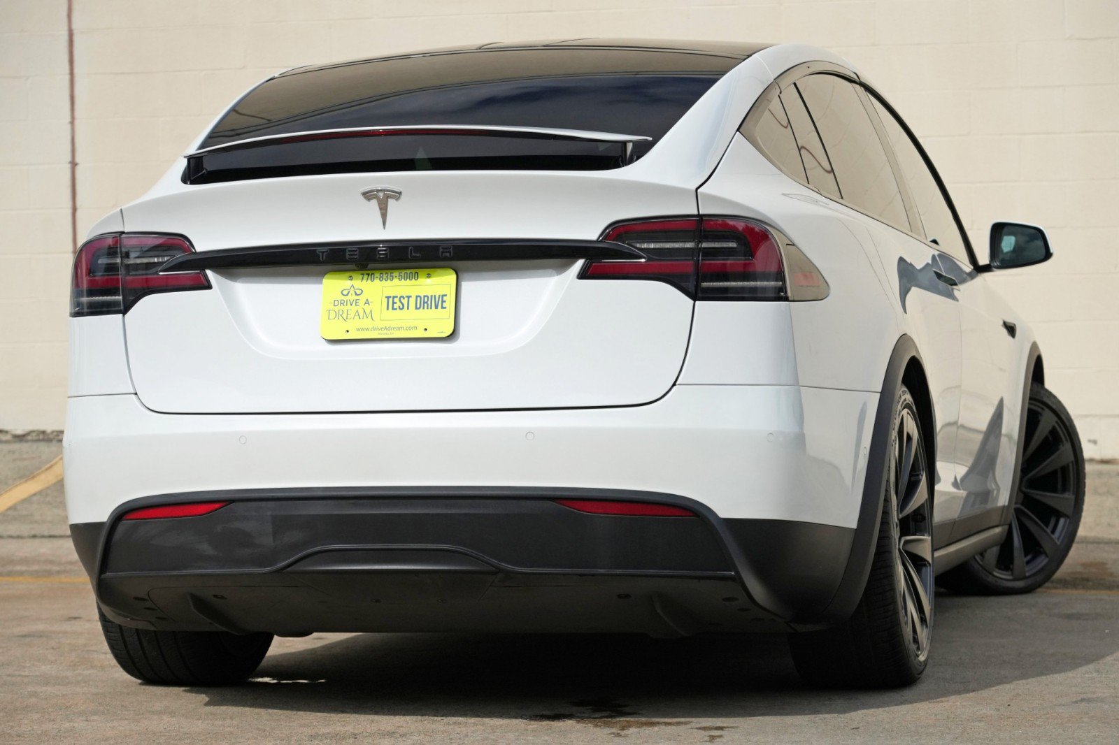Used 2023 Tesla Model X AWD/4WD image 5