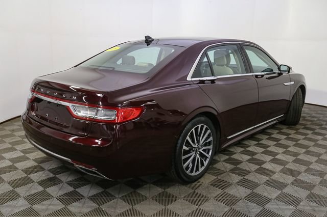 Used 2018 Lincoln Continental Select AWD/4WD image 12