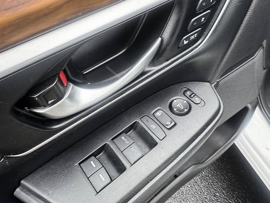 Used 2020 Honda CR-V EX-L image 10
