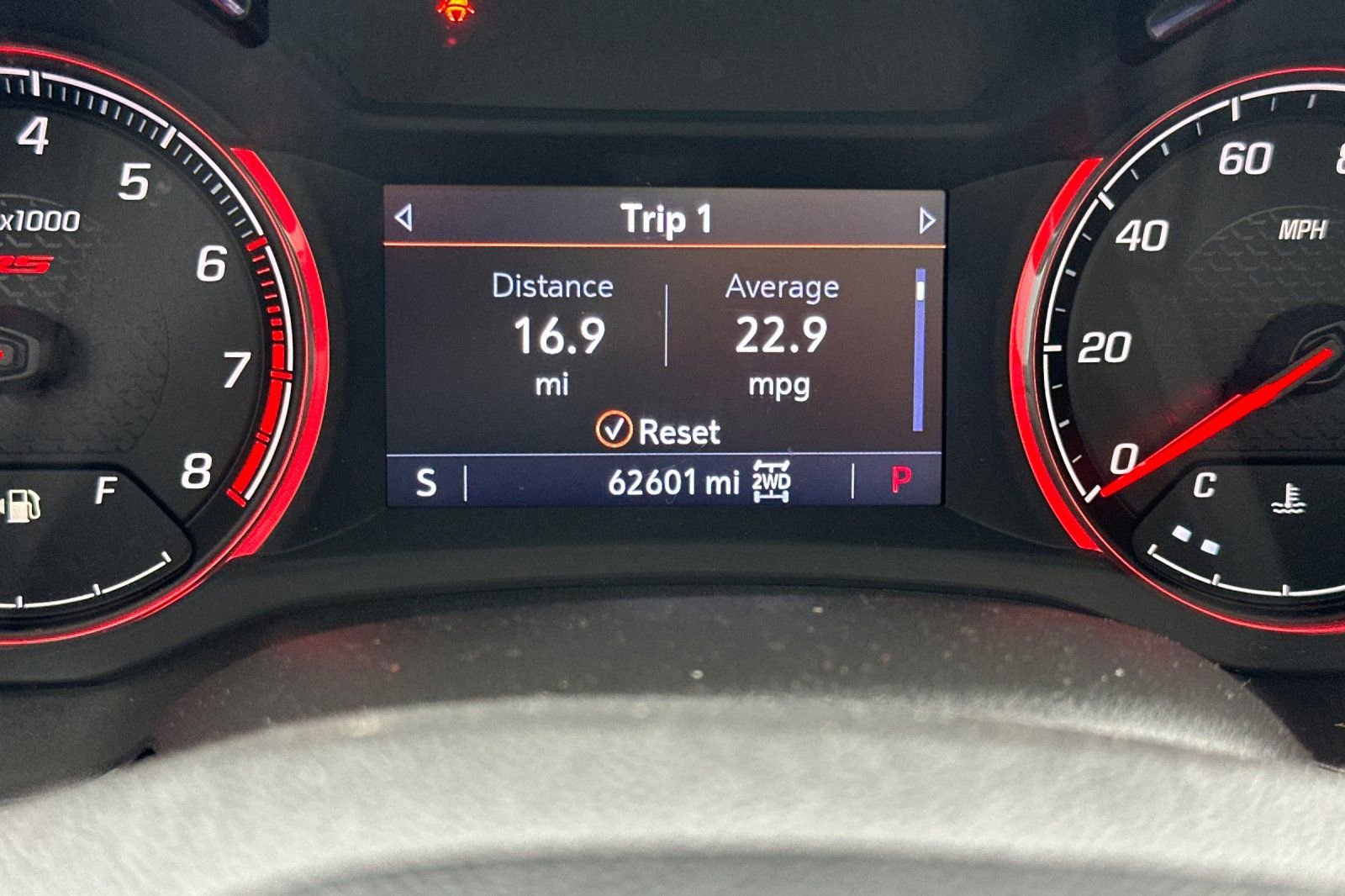 Used 2023 Chevrolet TrailBlazer RS w/ Sun and Liftgate Package image 40