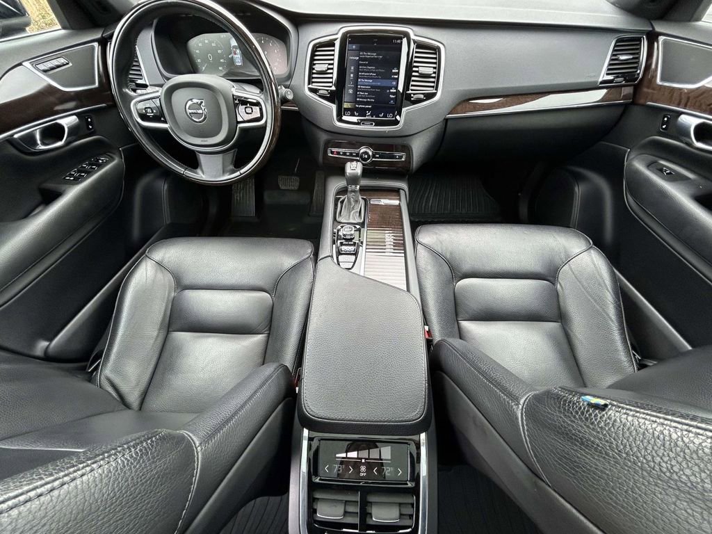 Used 2017 Volvo XC90 T6 Momentum w/ Vision Package image 14