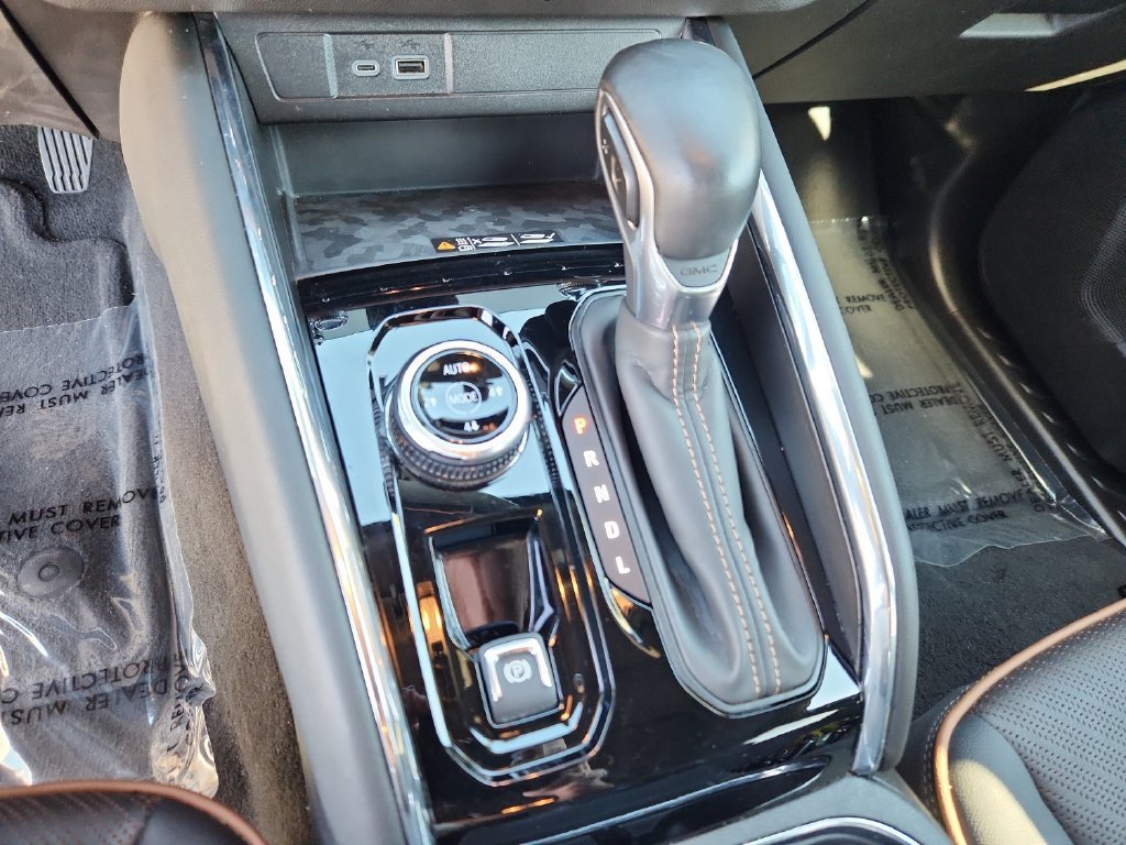 Used 2024 GMC Canyon AT4 w/ AT4 Premium Package AWD/4WD image 19