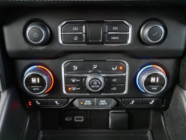 Used 2024 Chevrolet Suburban LT image 17