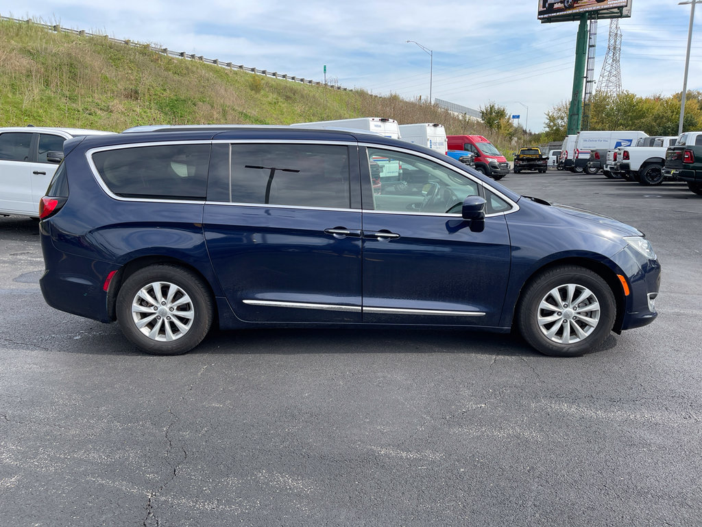 Used 2019 Chrysler Pacifica Touring-L