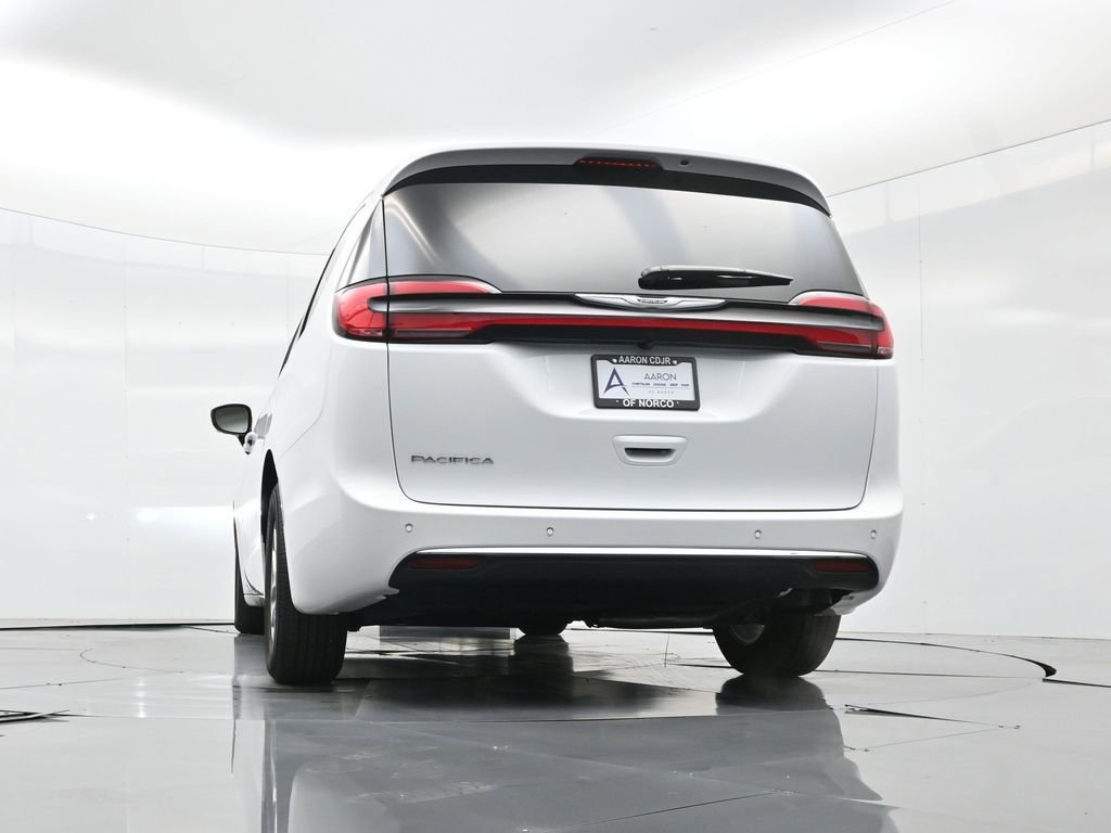 New 2026 Chrysler Pacifica Select image 42