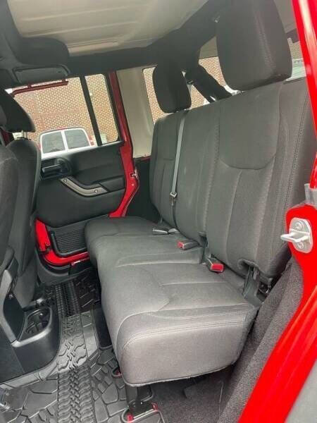 Used 2015 Jeep Wrangler Unlimited Sport w/ Quick Order Package 24S AWD/4WD image 11
