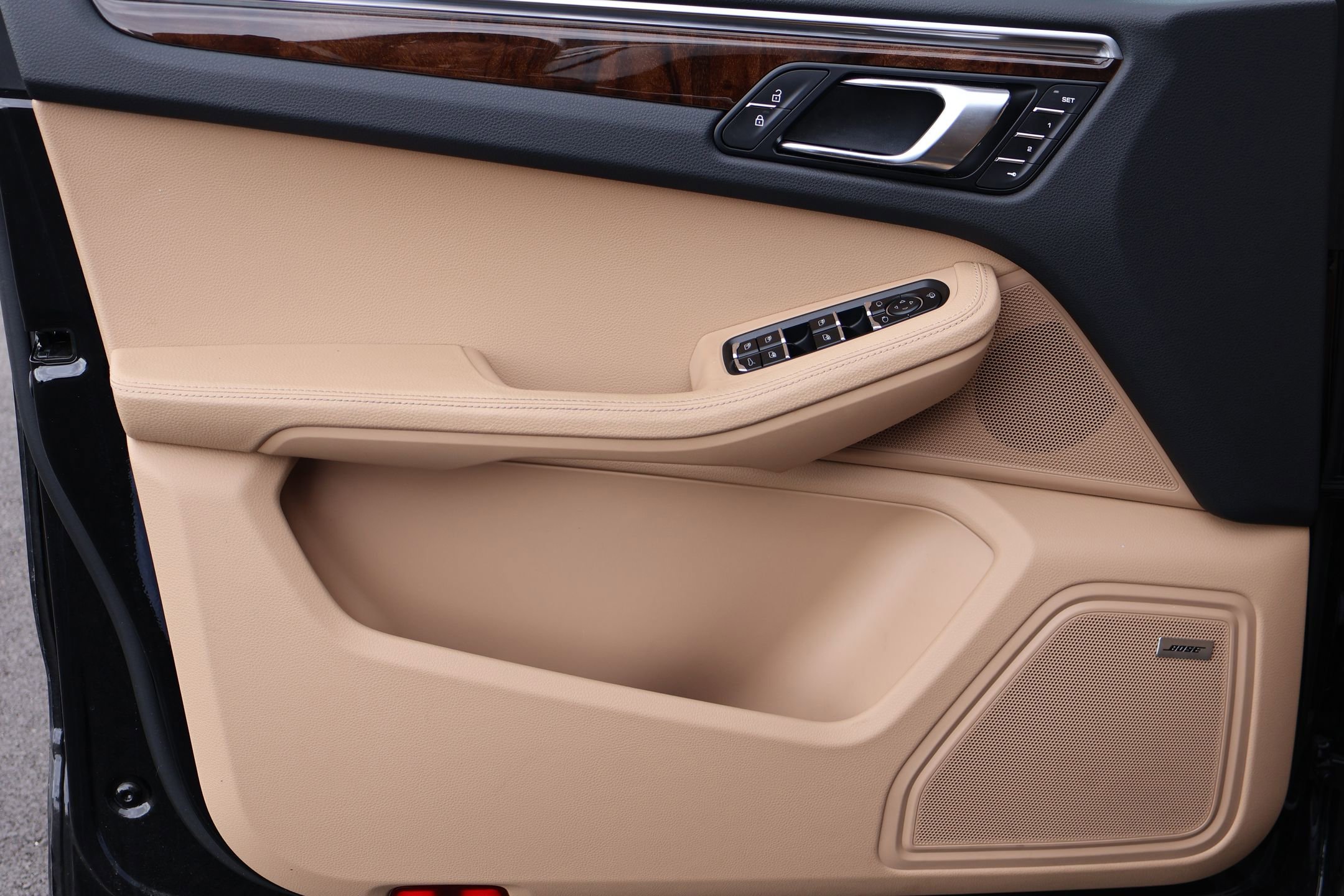 Certified 2023 Porsche Macan S image 14