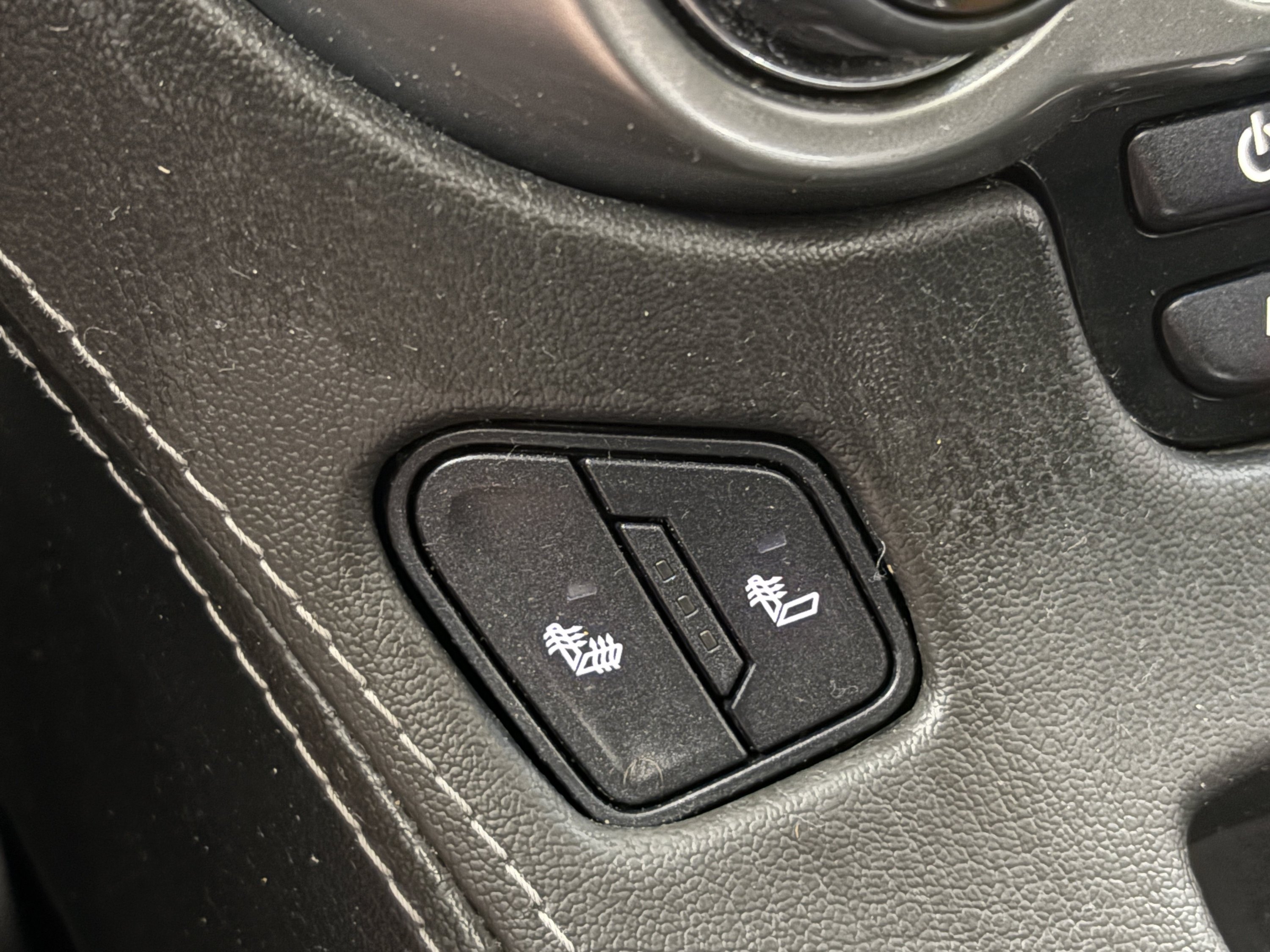 Used 2015 Chevrolet Suburban LT AWD/4WD image 11