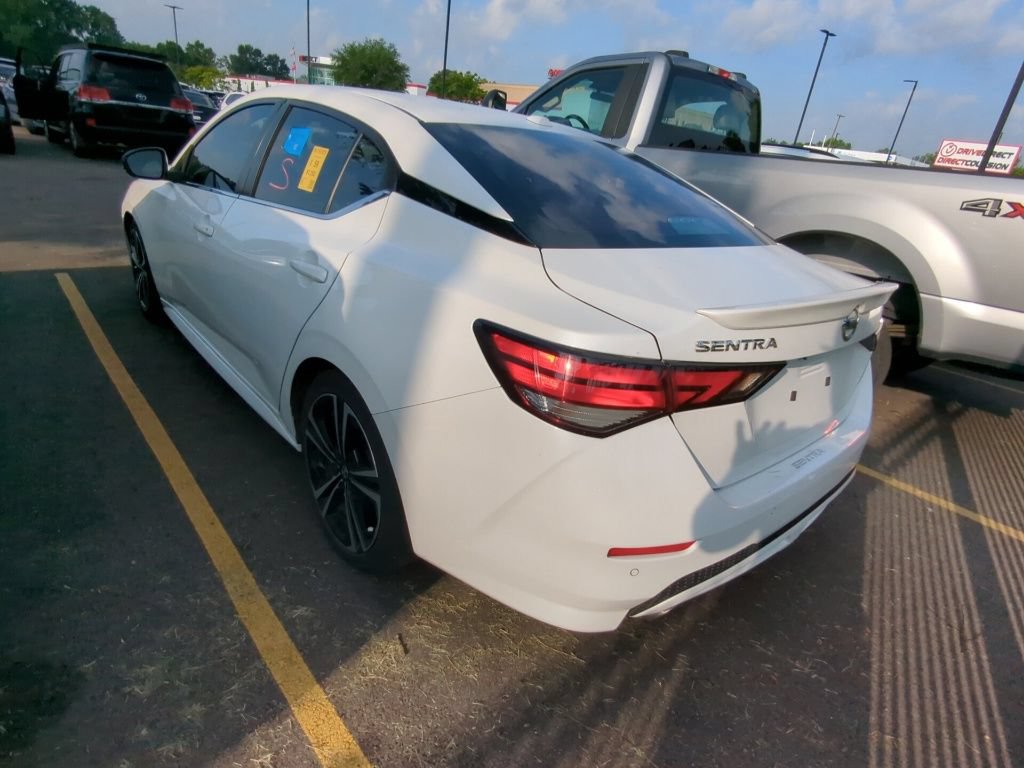 Used 2021 Nissan Sentra SR w/ SR Premium Package FWD image 4