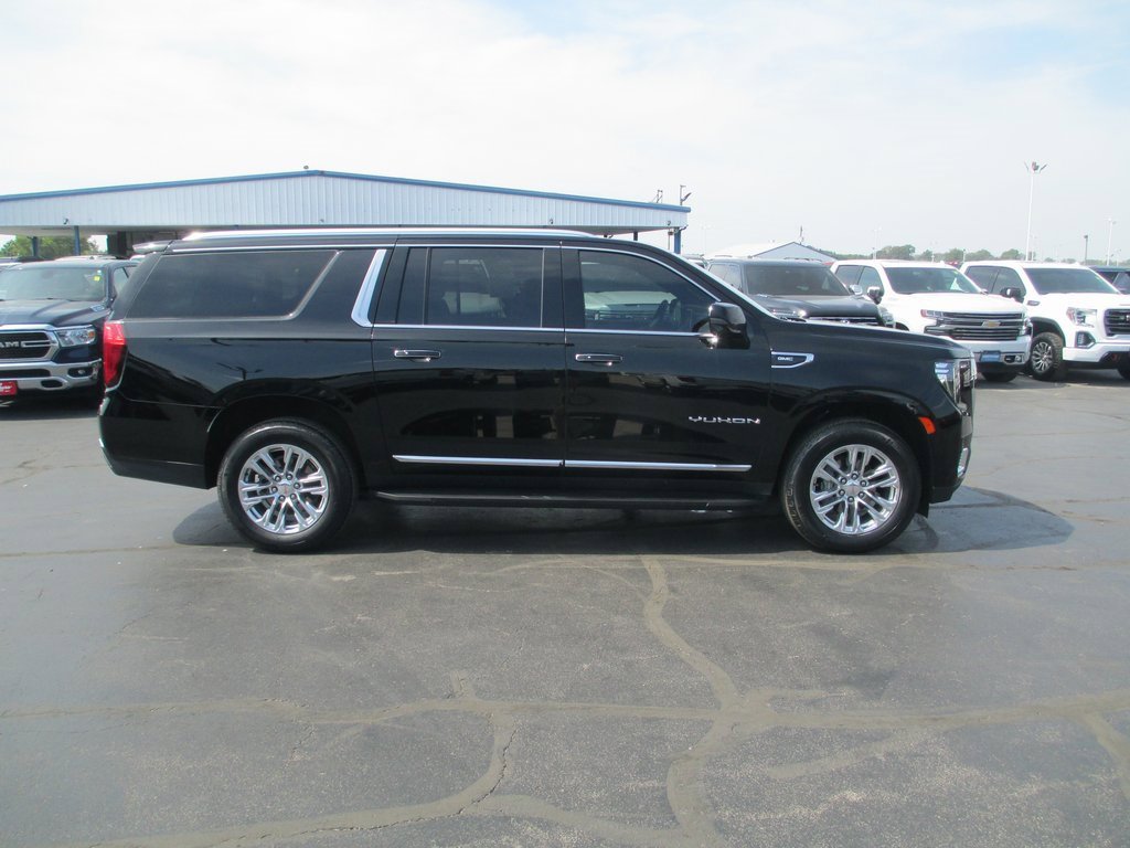 Certified 2023 GMC Yukon XL SLT w/ SLT Premium Package image 4