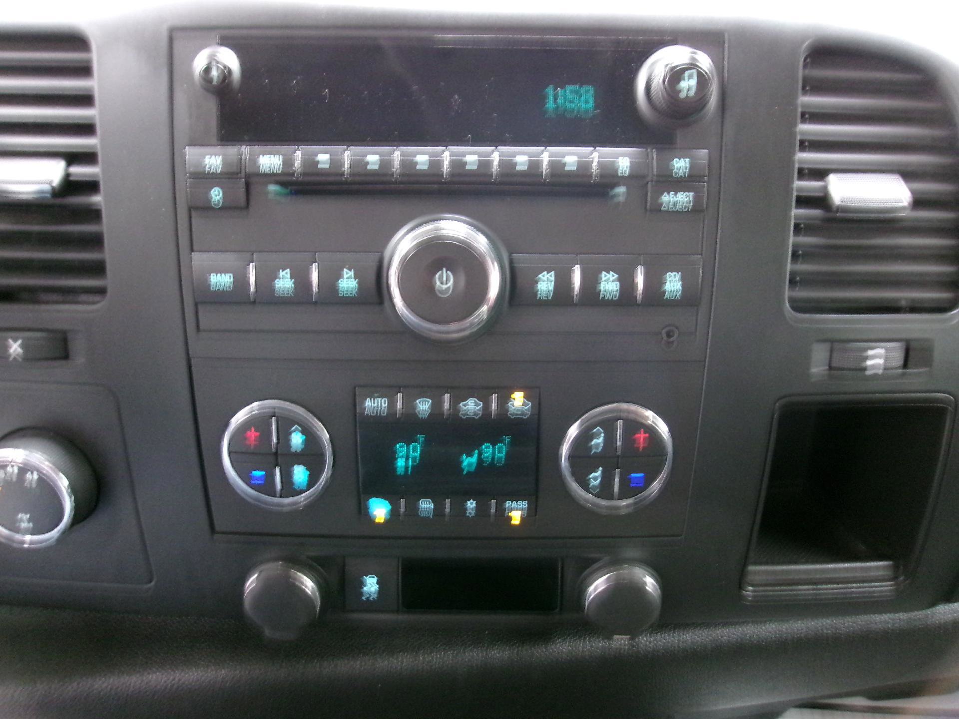 Used 2009 Chevrolet Silverado 1500 LT w/ Power Pack Plus image 4