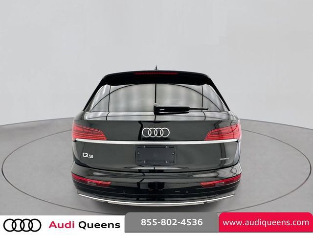 Used 2023 Audi Q5 2.0T Premium w/ Convenience Package image 3