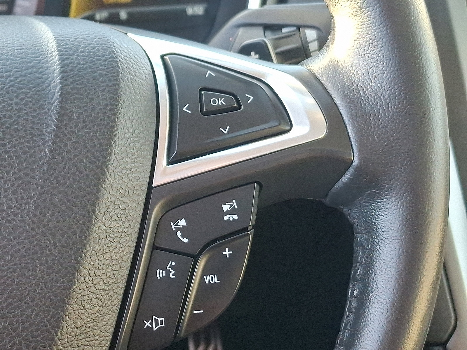 Used 2015 Ford Fusion Titanium image 22