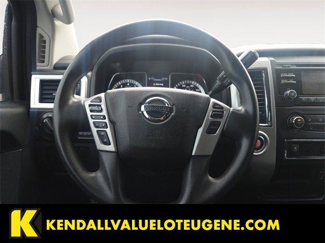 Used 2017 Nissan Titan SV image 12