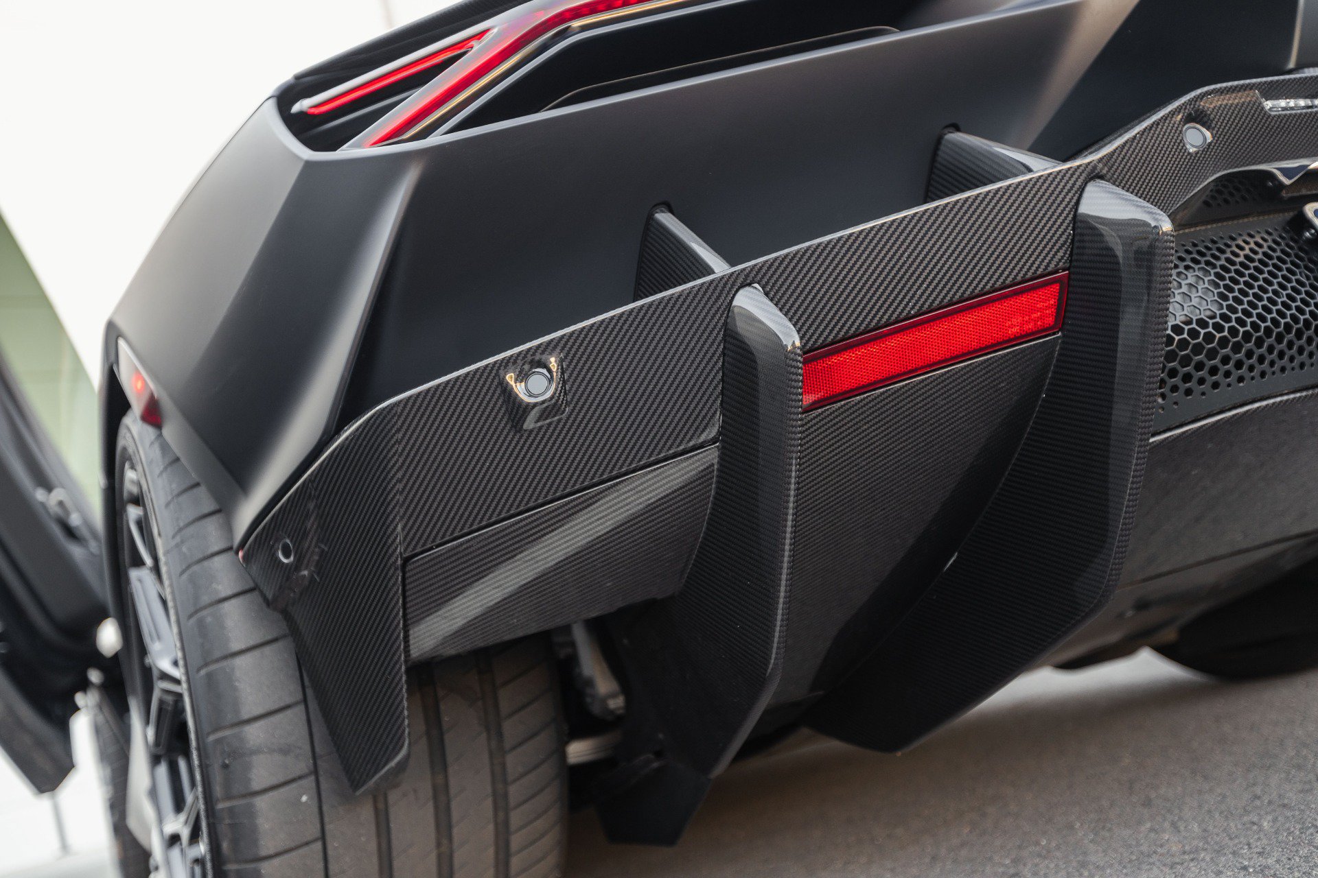 Used 2025 Lamborghini Revuelto AWD/4WD image 77