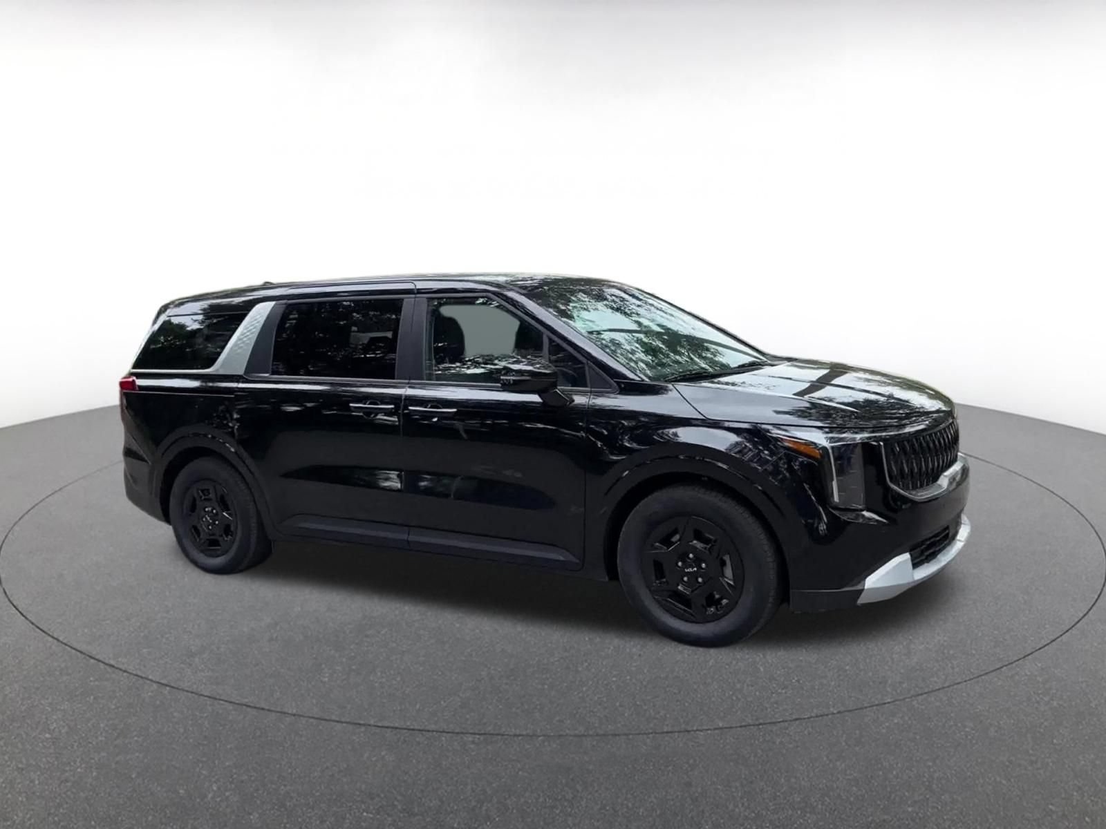 Used 2026 Kia Carnival FWD video 2