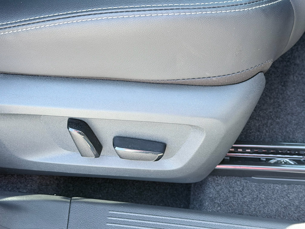 Used 2026 Nissan Rogue SL AWD/4WD image 26
