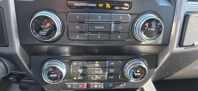 Used 2019 Ford F150 Limited w/ Trailer Tow Package image 24