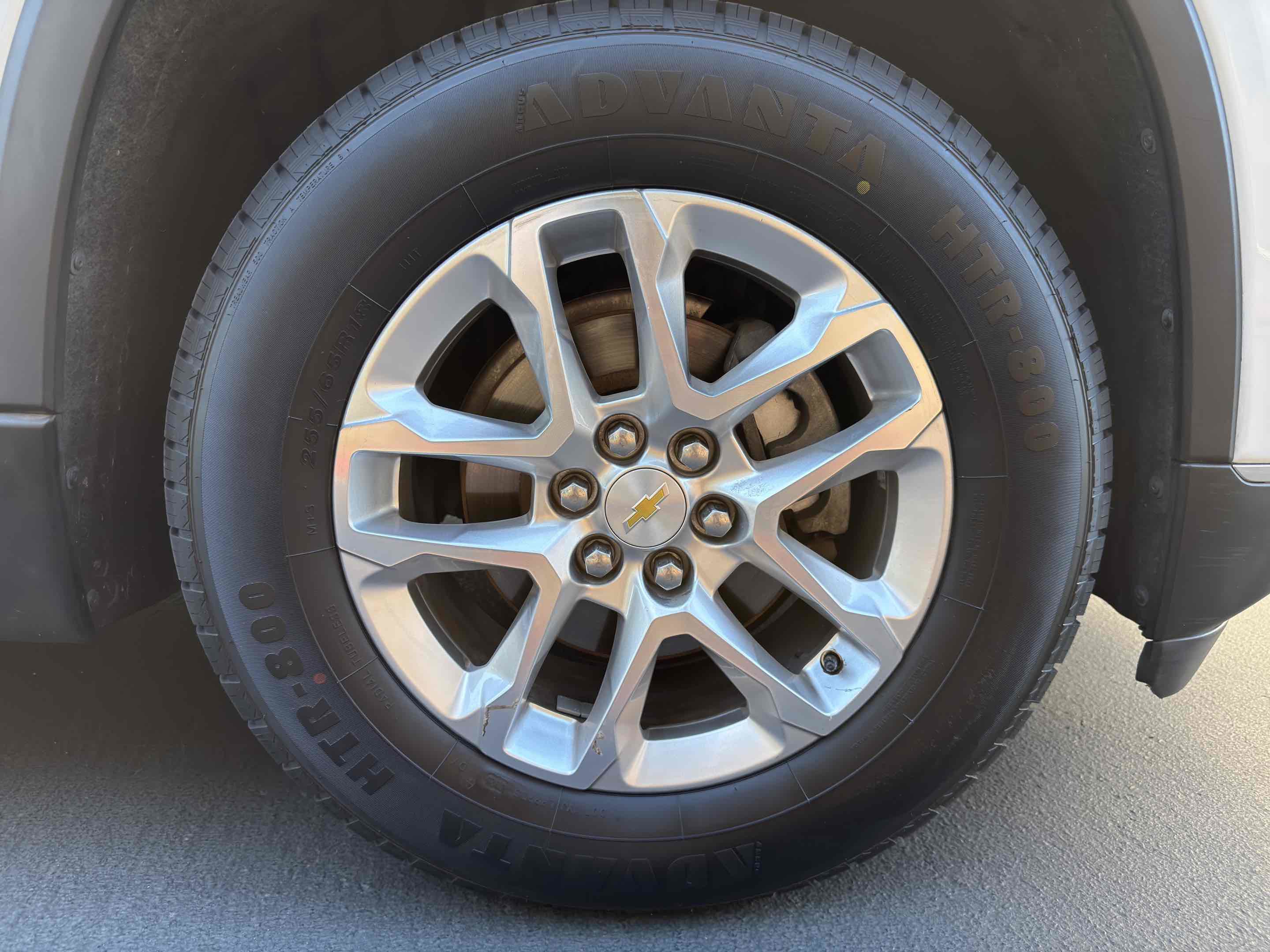 Used 2018 Chevrolet Traverse LT w/ LPO, Black Accent Package image 21