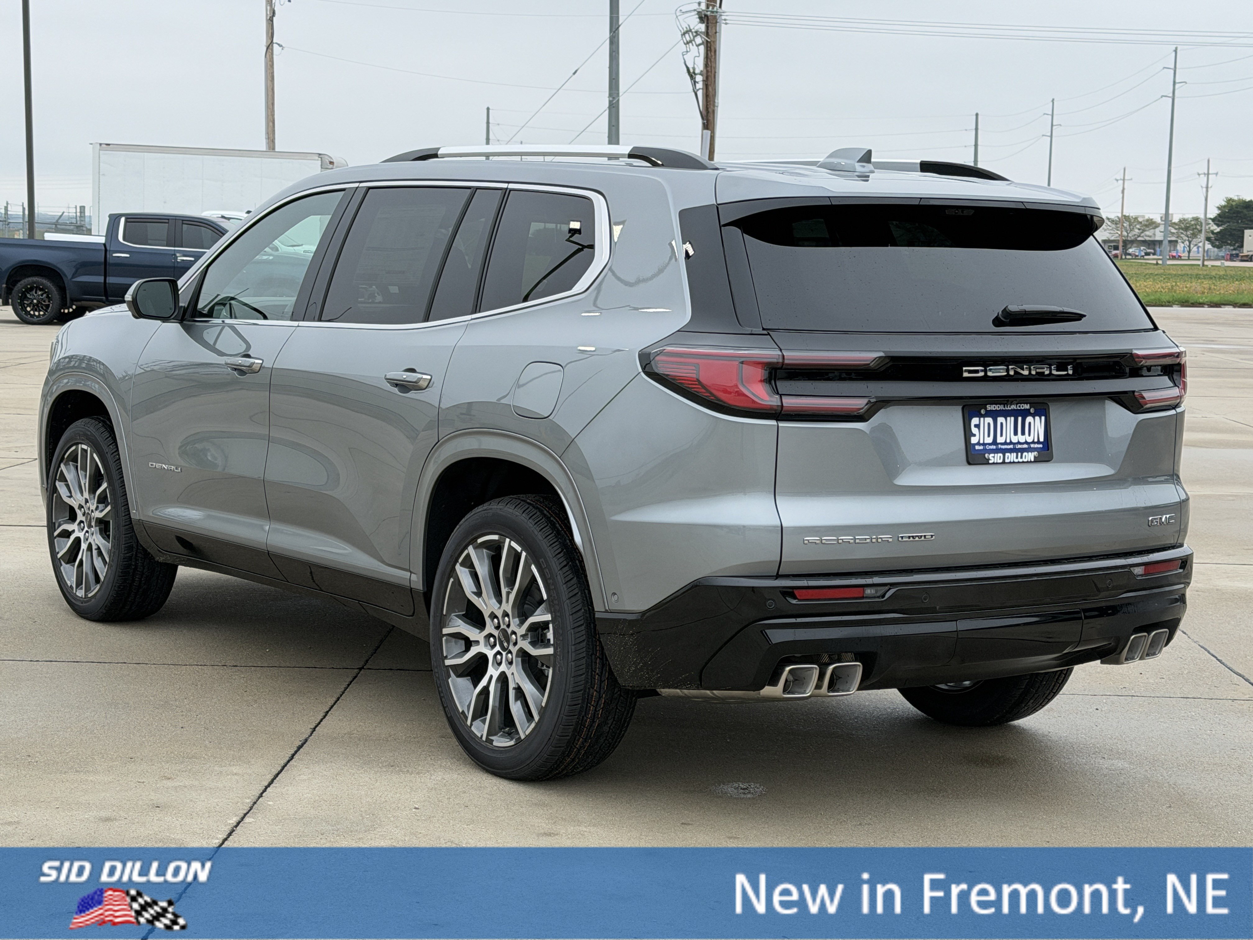 New 2027 GMC Acadia Denali Ultimate w/ LPO, Floor Liner Package AWD/4WD image 8