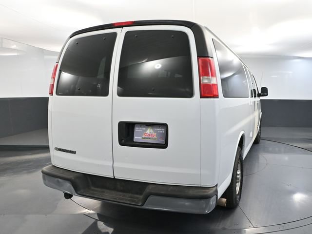 Used 2017 Chevrolet Express 3500 LT w/ LT Preferred Equipment Group image 6