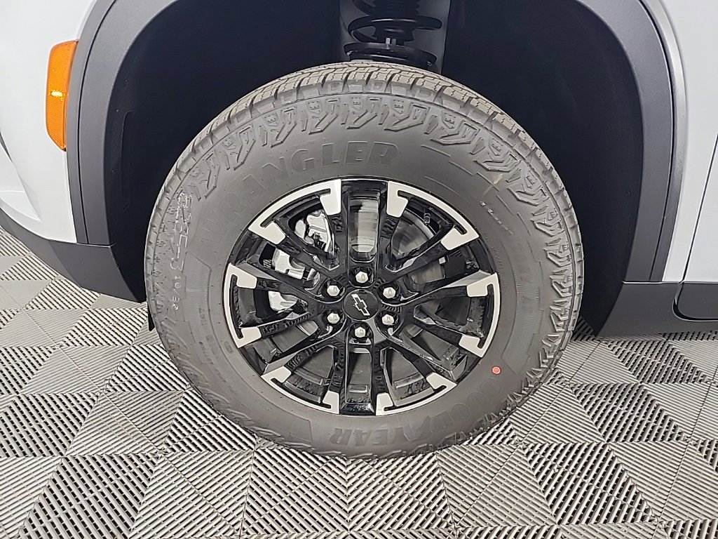 New 2026 Chevrolet Traverse Z71 w/ Driver Confidence Package image 15