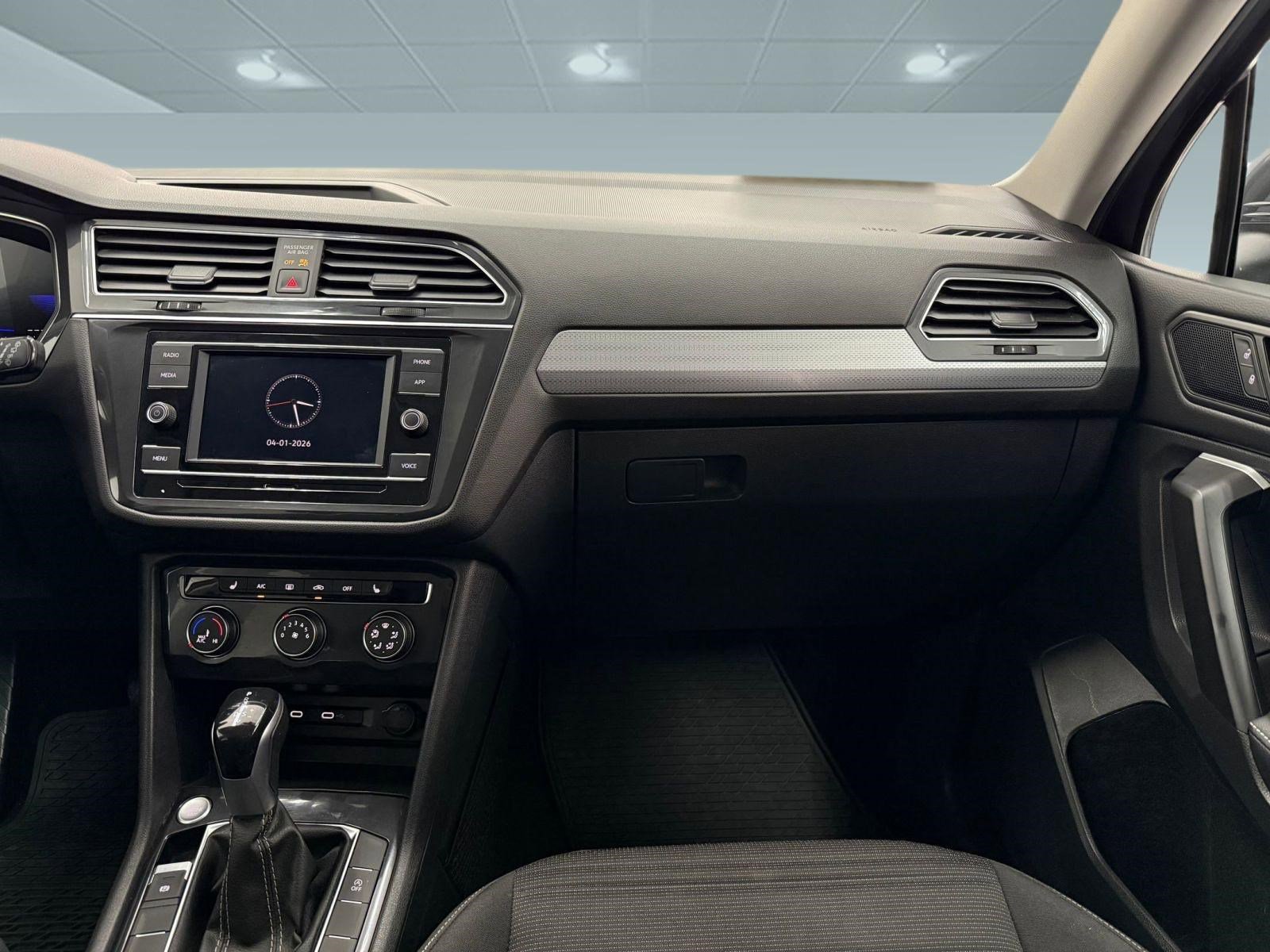 Used 2023 Volkswagen Tiguan S image 27