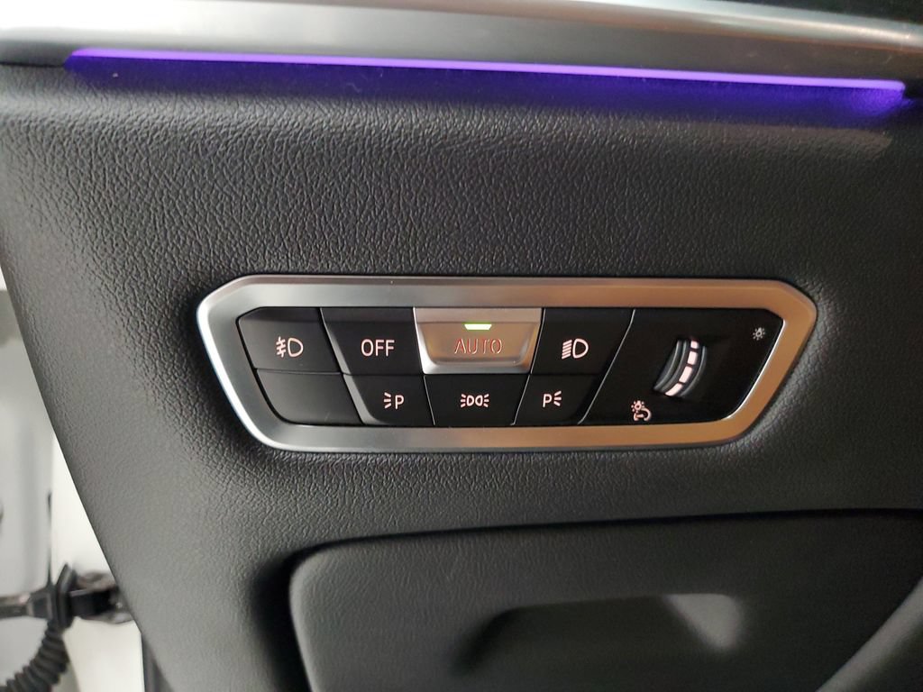 Used 2019 BMW X7 xDrive50i w/ M Sport Package AWD/4WD image 12