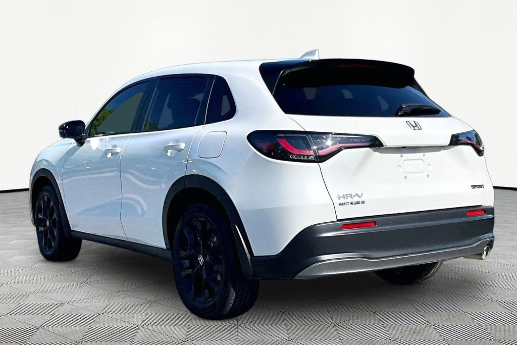 Used 2025 Honda HR-V Sport image 4