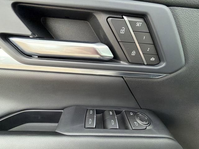 New 2026 GMC Terrain Denali w/ LPO, Floor Liner Package AWD/4WD image 23