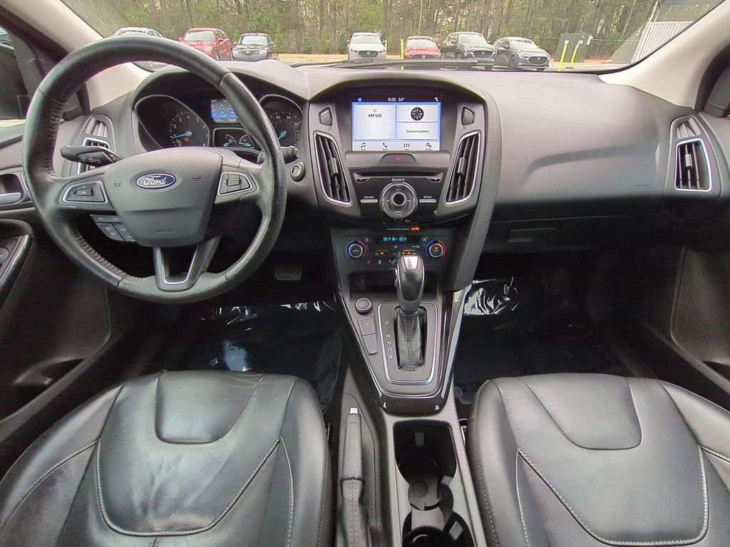 Used 2017 Ford Focus Titanium w/ Titanium Technology Package image 15