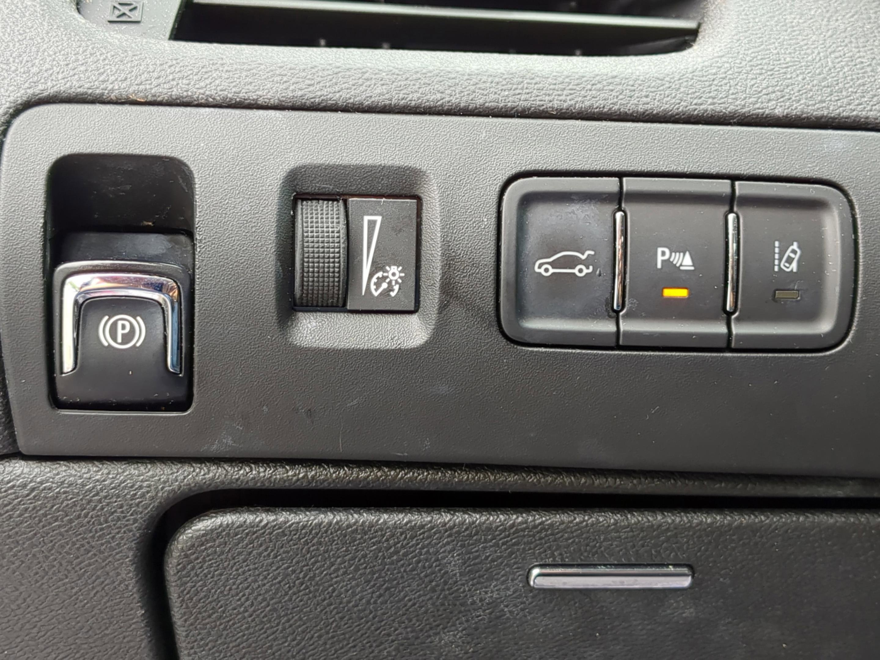 Used 2017 Chevrolet Impala Premier FWD image 17