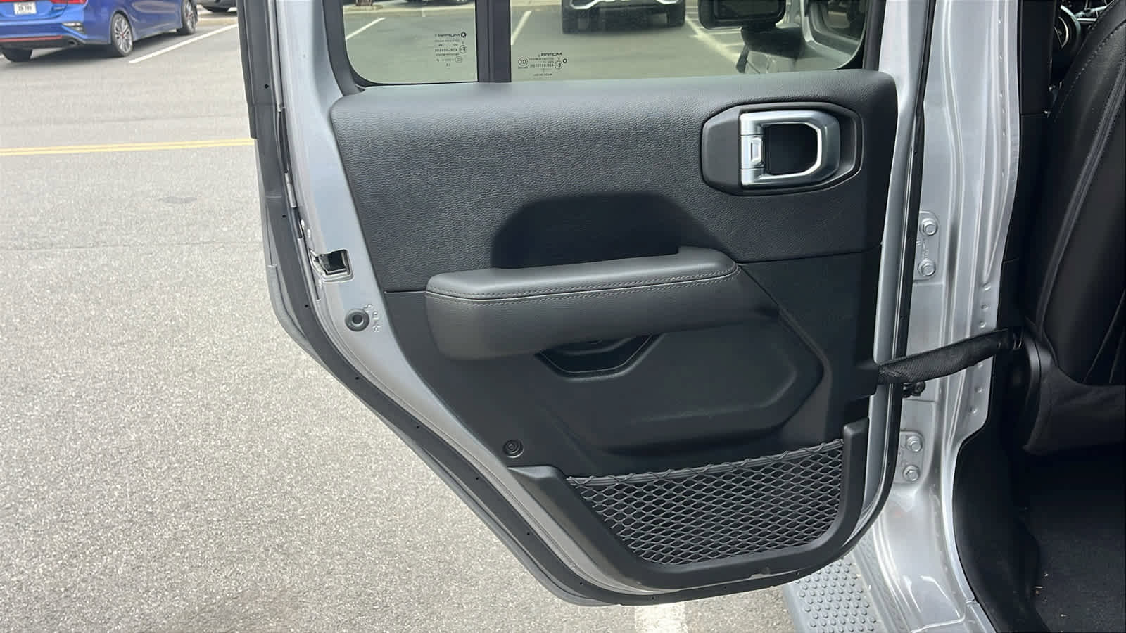 Certified 2021 Jeep Wrangler Unlimited Sahara AWD/4WD image 27