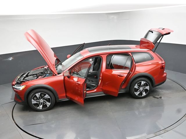 Used 2024 Volvo V60 B5 Cross Country Plus w/ Climate Package AWD/4WD image 50