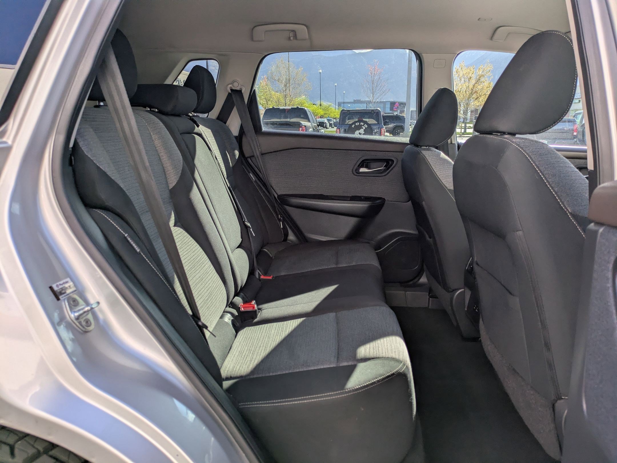 Used 2022 Nissan Rogue SV image 31