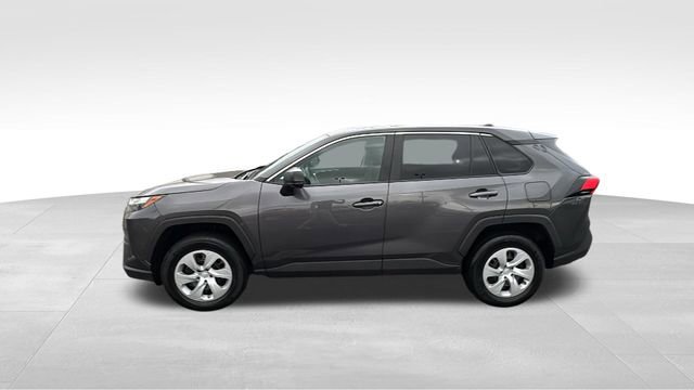 Used 2024 Toyota RAV4 LE image 4