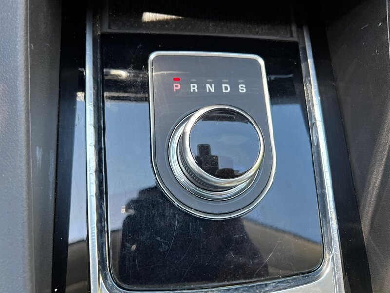 Used 2017 Jaguar F-PACE Prestige AWD/4WD image 37