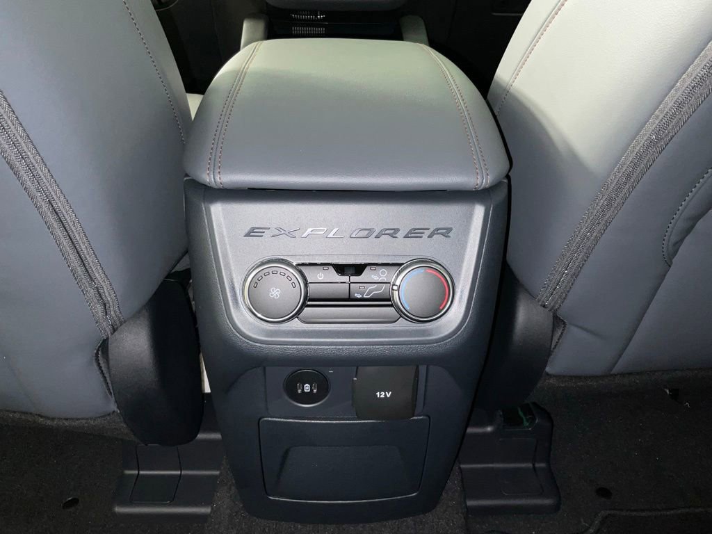 New 2026 Ford Explorer Active w/ Active Comfort Package RWD image 18