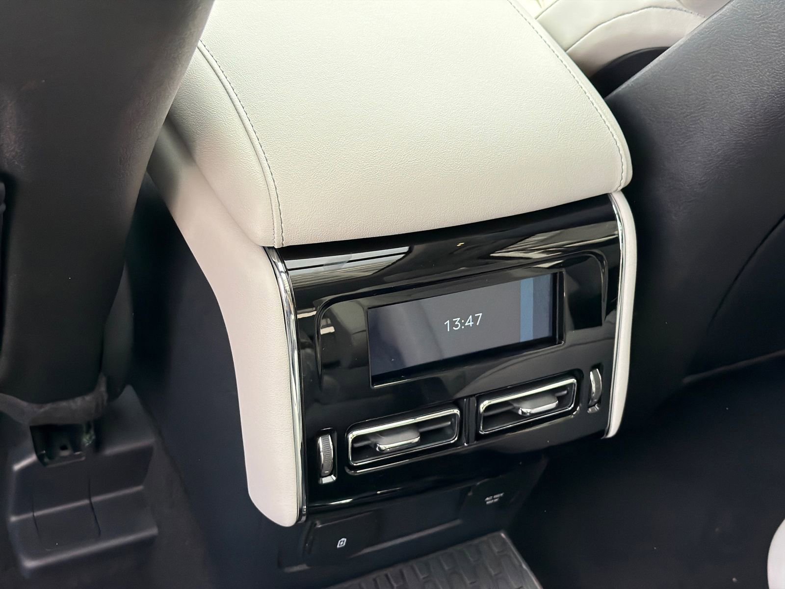 New 2026 Lincoln Aviator Reserve AWD/4WD image 21