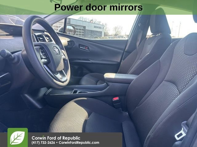 Used 2020 Toyota Prius LE image 10