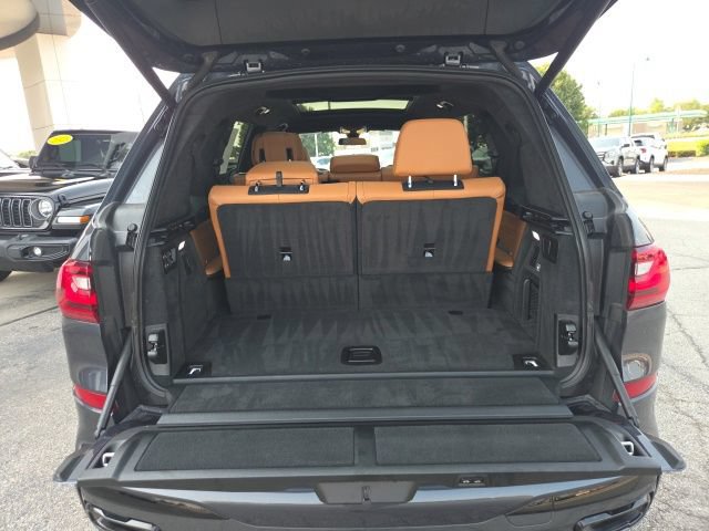 Used 2022 BMW X7 xDrive40i w/ M Sport Package AWD/4WD image 66