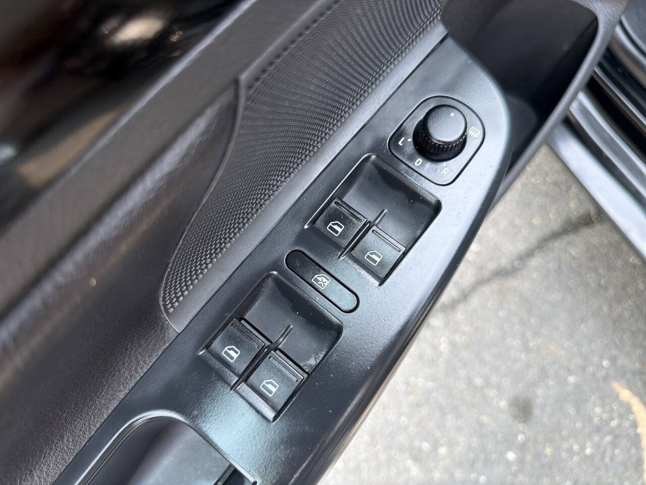 Used 2014 Volkswagen Jetta TDI FWD image 30