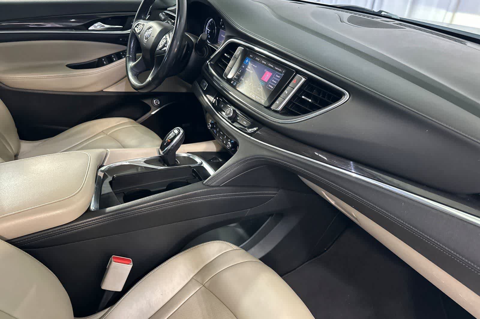 Used 2020 Buick Enclave Premium w/ Sun and Sites Package FWD image 19