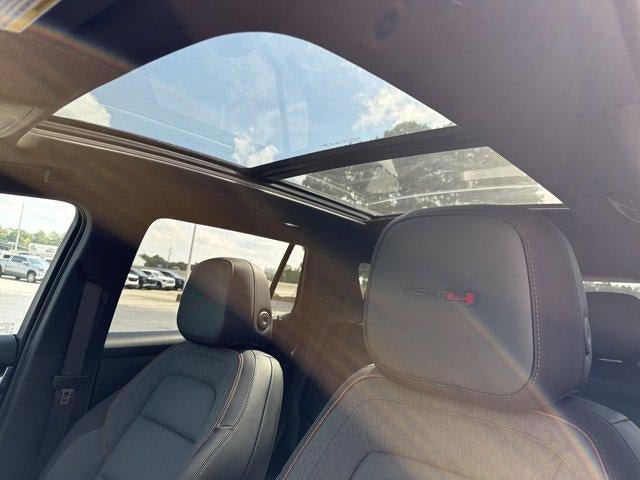 New 2026 GMC Terrain AT4 w/ Technology Package II AWD/4WD image 28