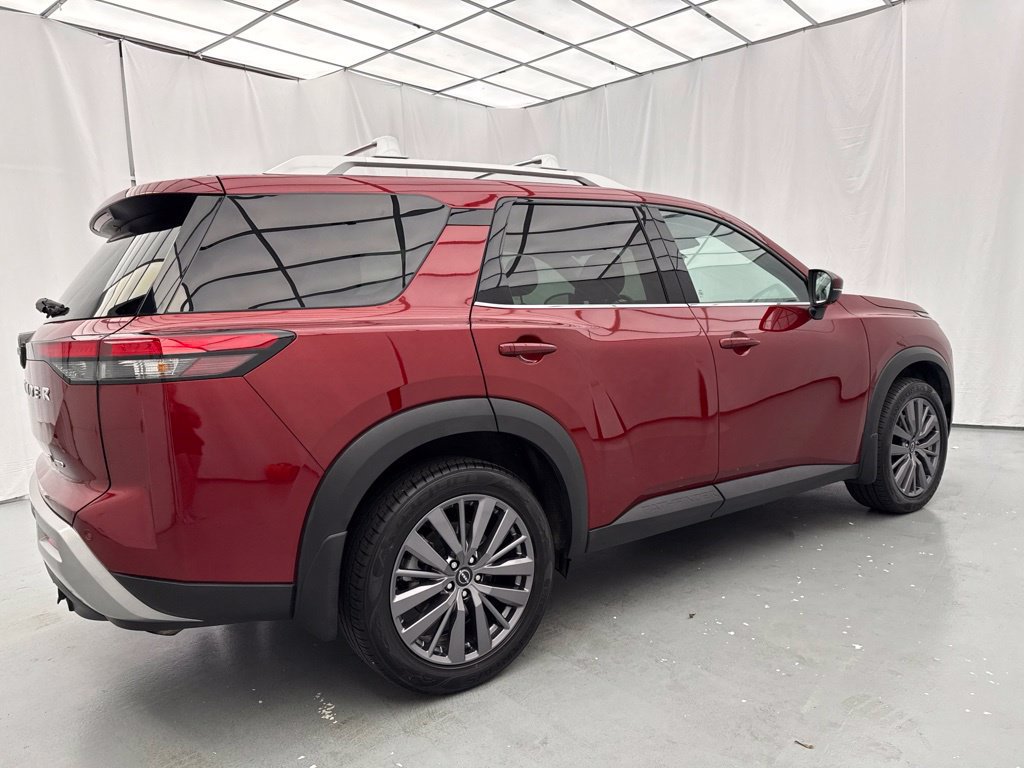 Used 2023 Nissan Pathfinder SL w/ SL Premium Package AWD/4WD image 13