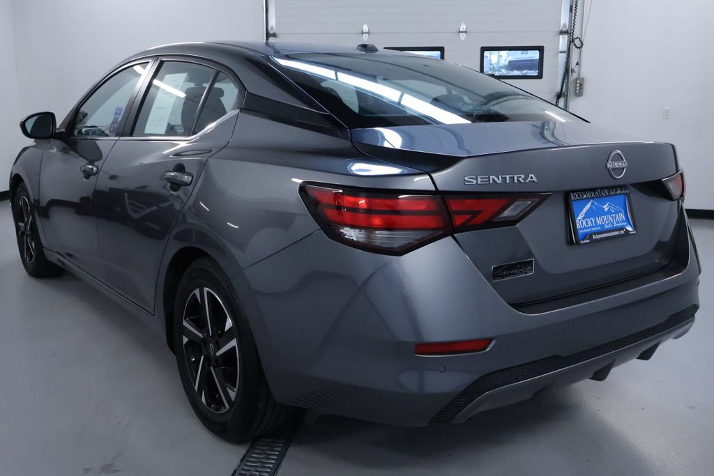Used 2025 Nissan Sentra SV FWD image 5