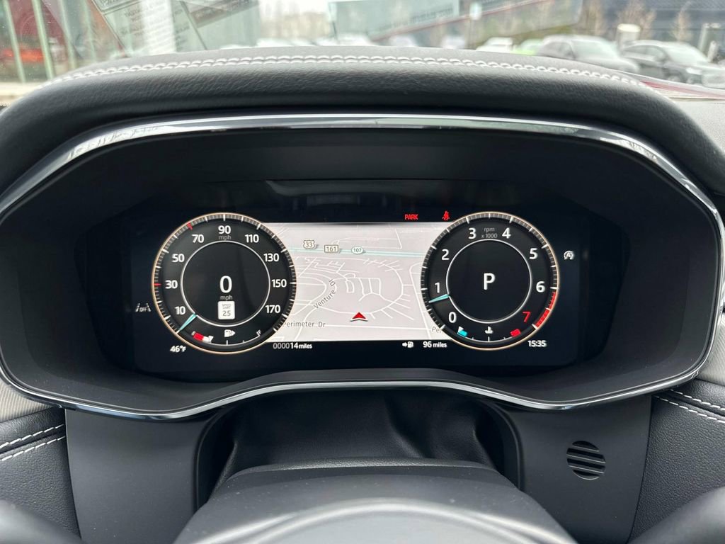 New 2025 Jaguar F-PACE R-Dynamic S image 13